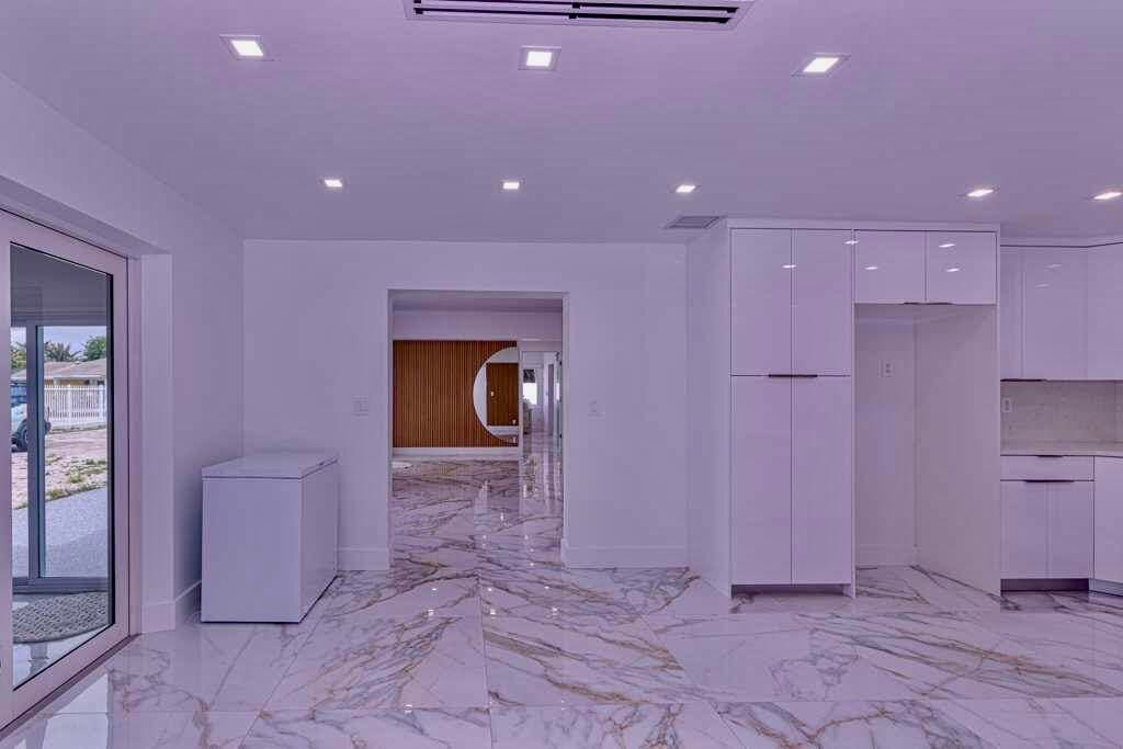 696 Arlington Drive, West Palm Beach, FL 33415 photo 18
