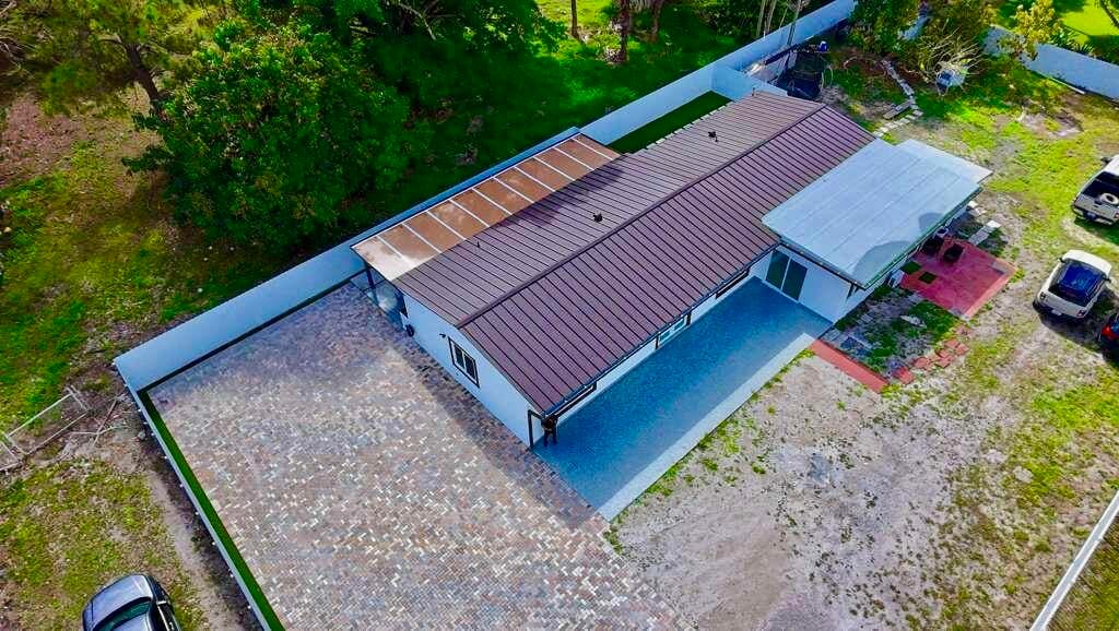 696 Arlington Drive — photo 10