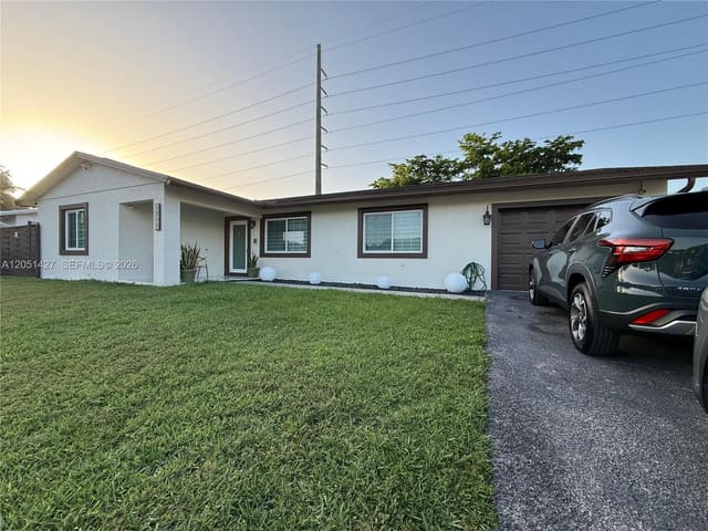 1711 N Anhinga Lane, Homestead, FL 33035