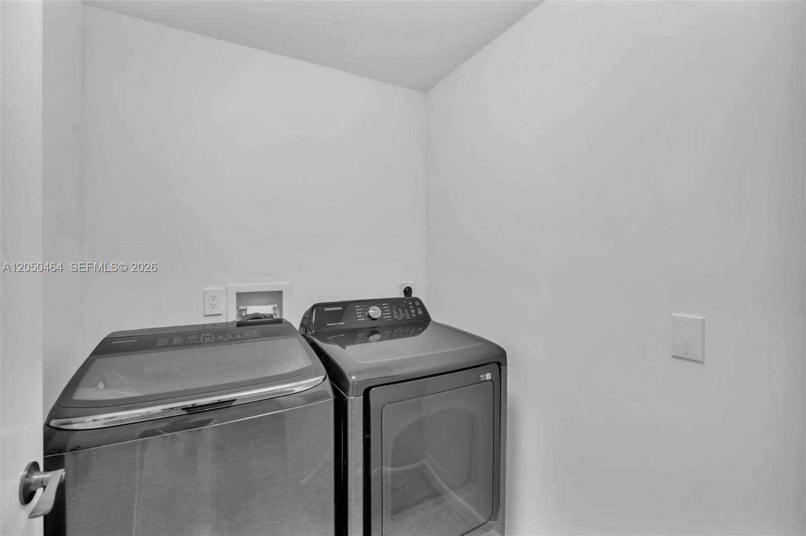 3340 NE 190th Street 1206 — photo 8