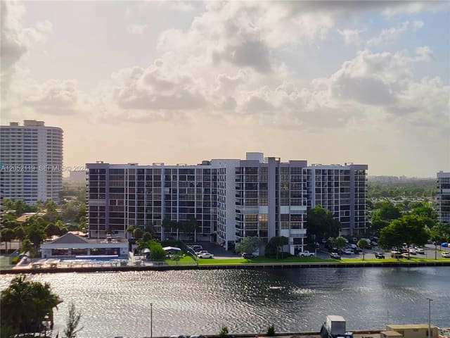 3505 S Ocean Drive 901, Alexander Towers, Hollywood, FL