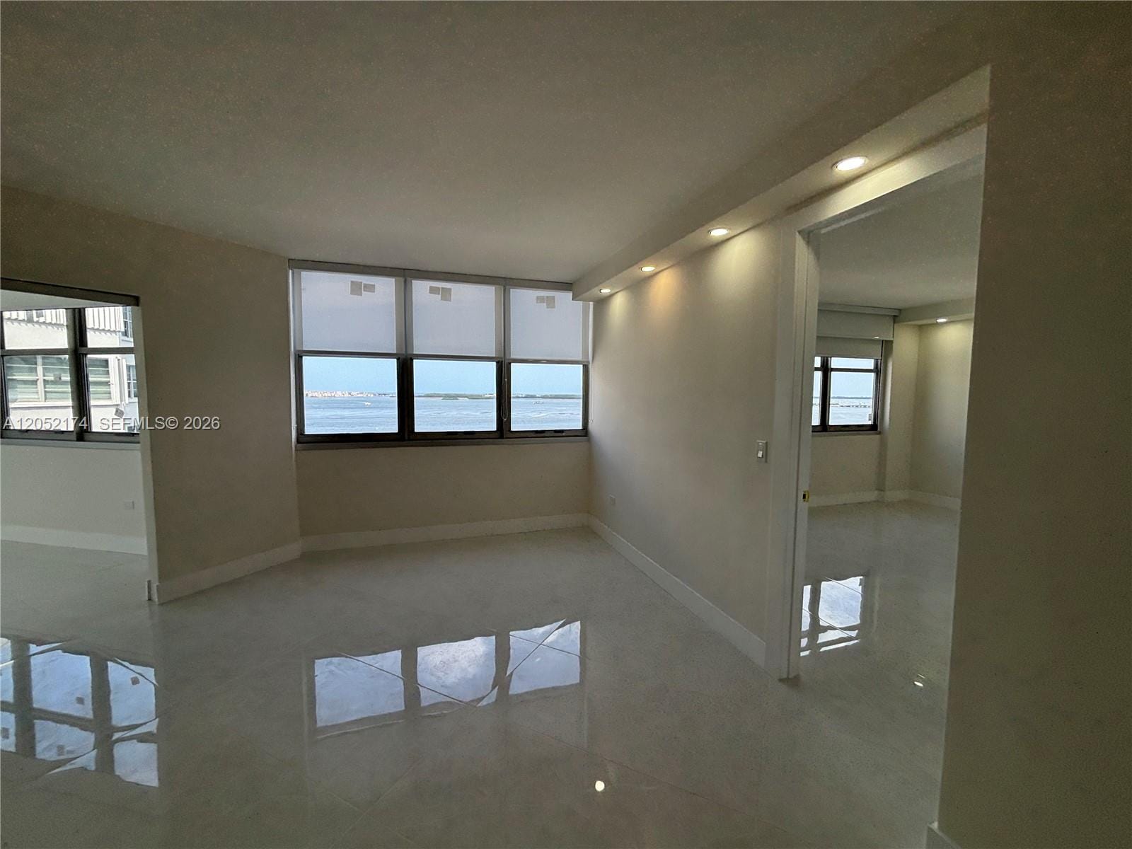 999 Brickell Bay Drive 1904, Miami, FL 33131 photo 11