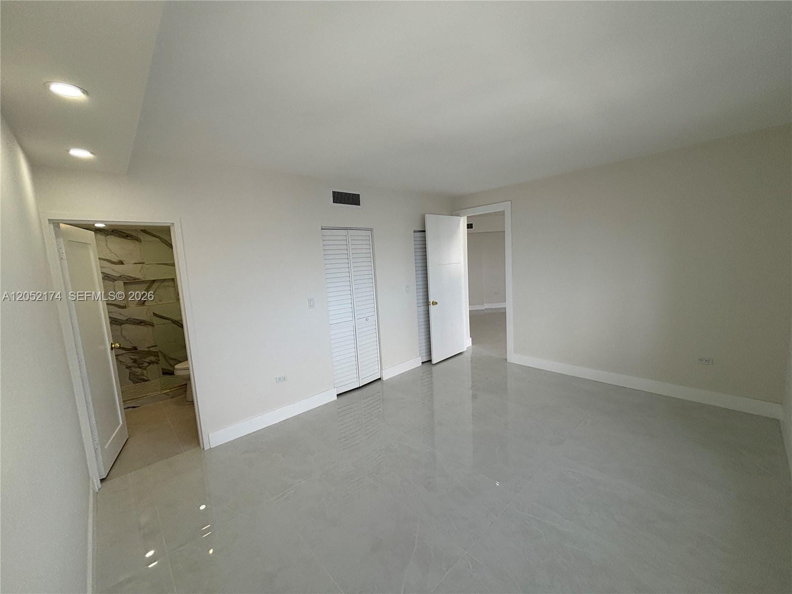 999 Brickell Bay Drive 1904, Miami, FL 33131 photo 13