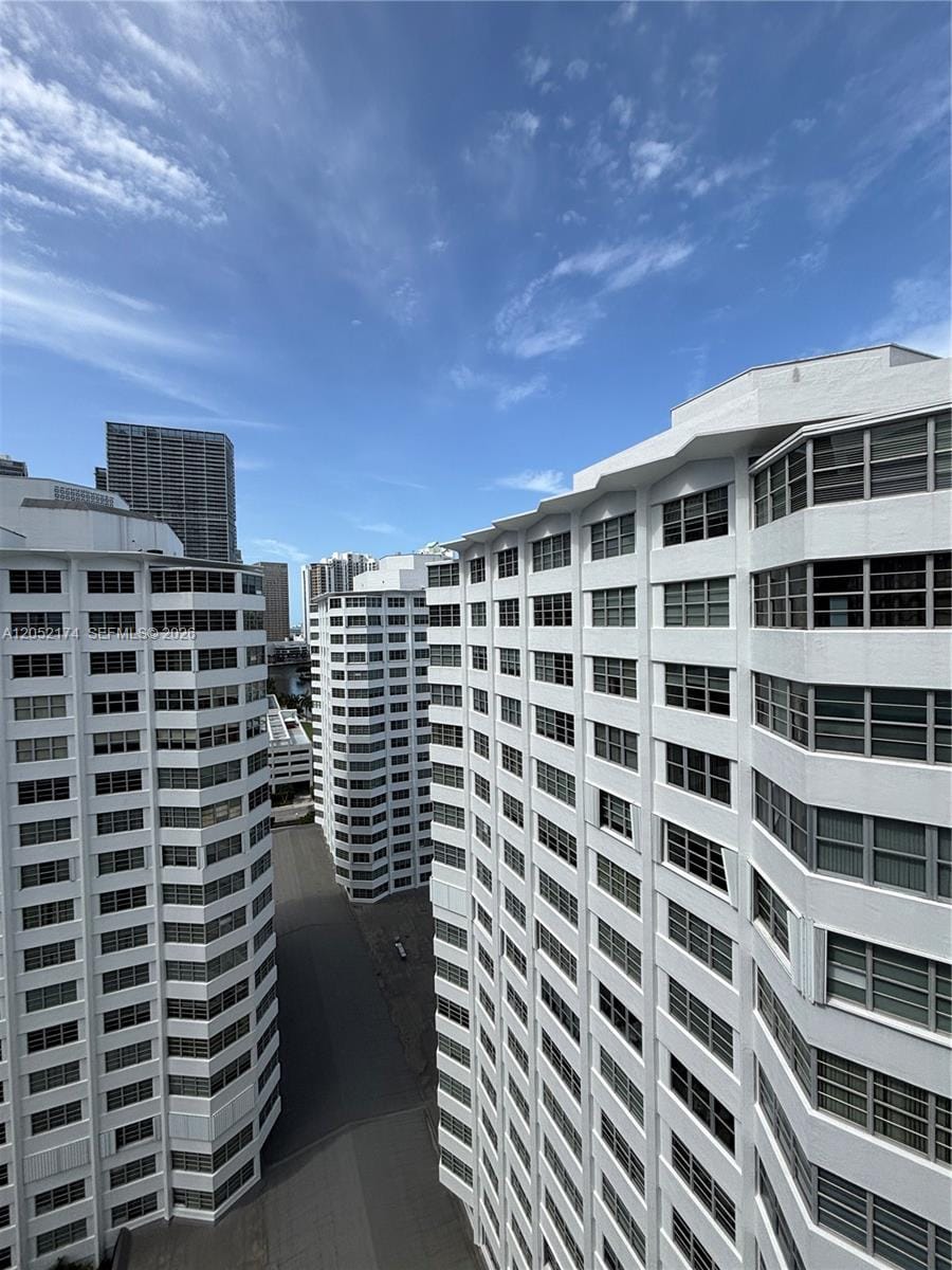 999 Brickell Bay Drive 1904, Miami, FL 33131 photo 21