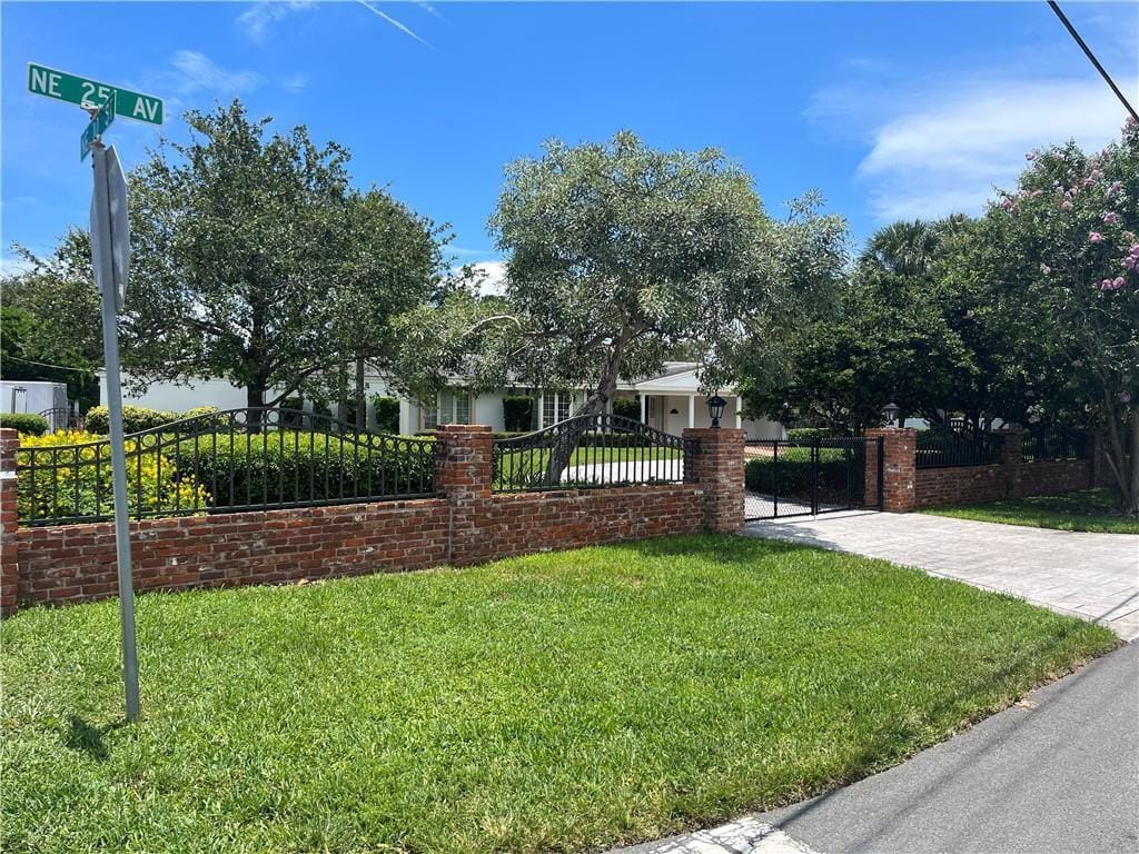 2500 NE 10th Street, Pompano Beach, FL 33062