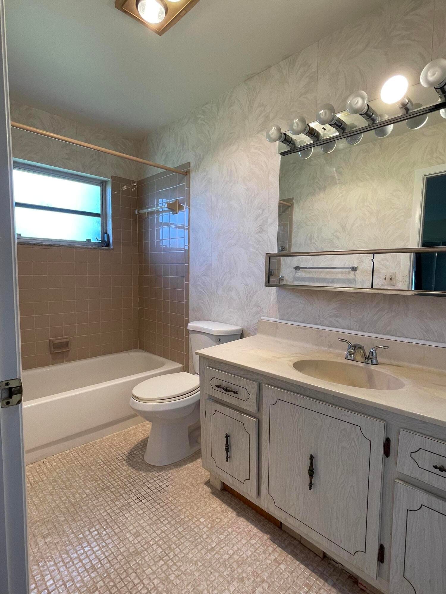 5360 Lakefront Boulevard A — photo 10