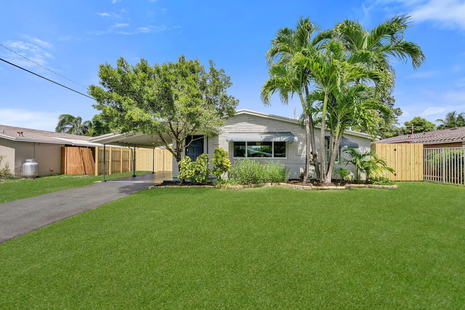 Pending home at 5940 NE 2nd Avenue, Oakland Park, FL 33334