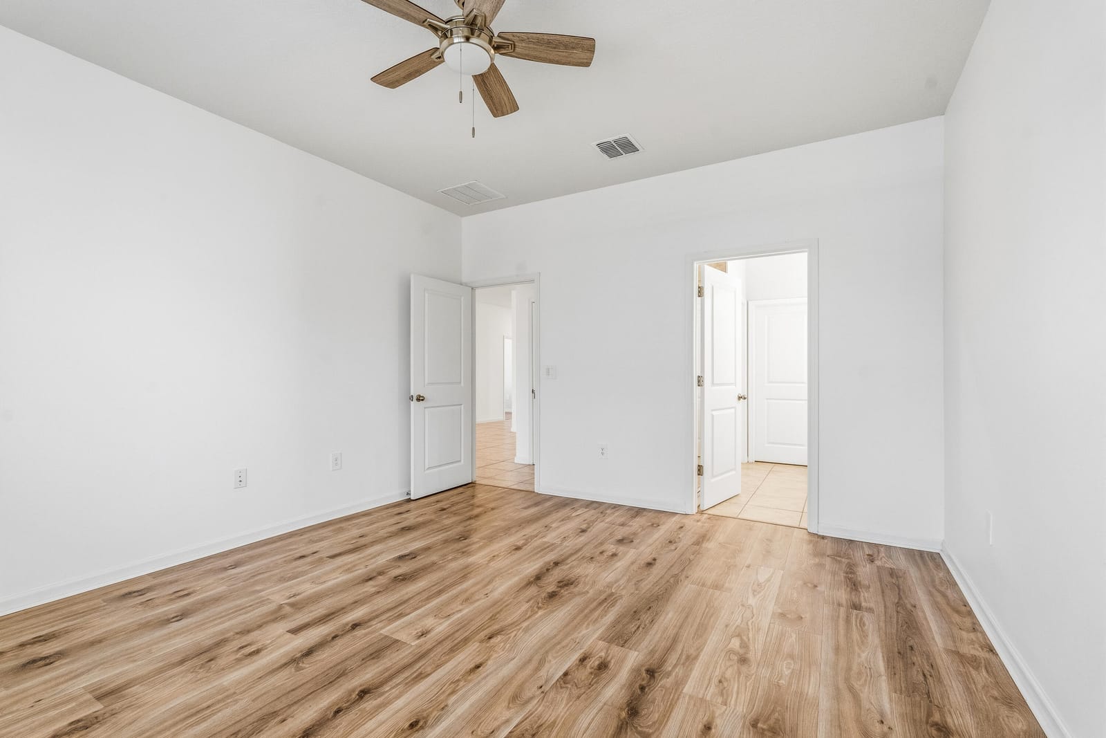 4213 Keeson Circle — photo 12