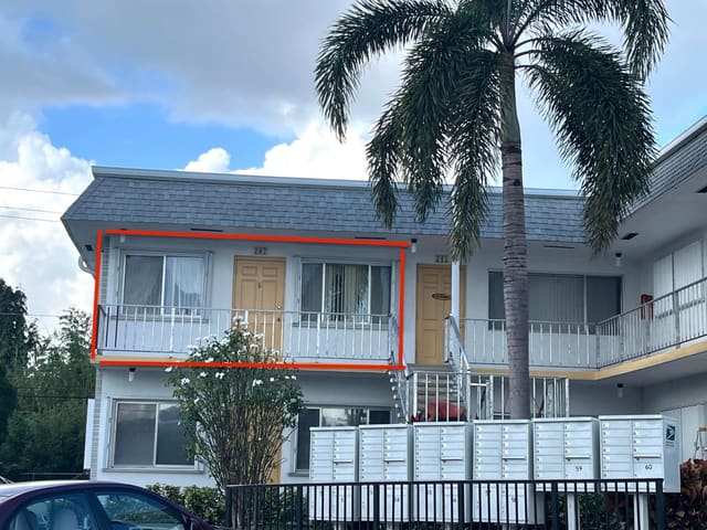 2840 Cynthia Lane 207, Lake Worth Beach, FL 33461
