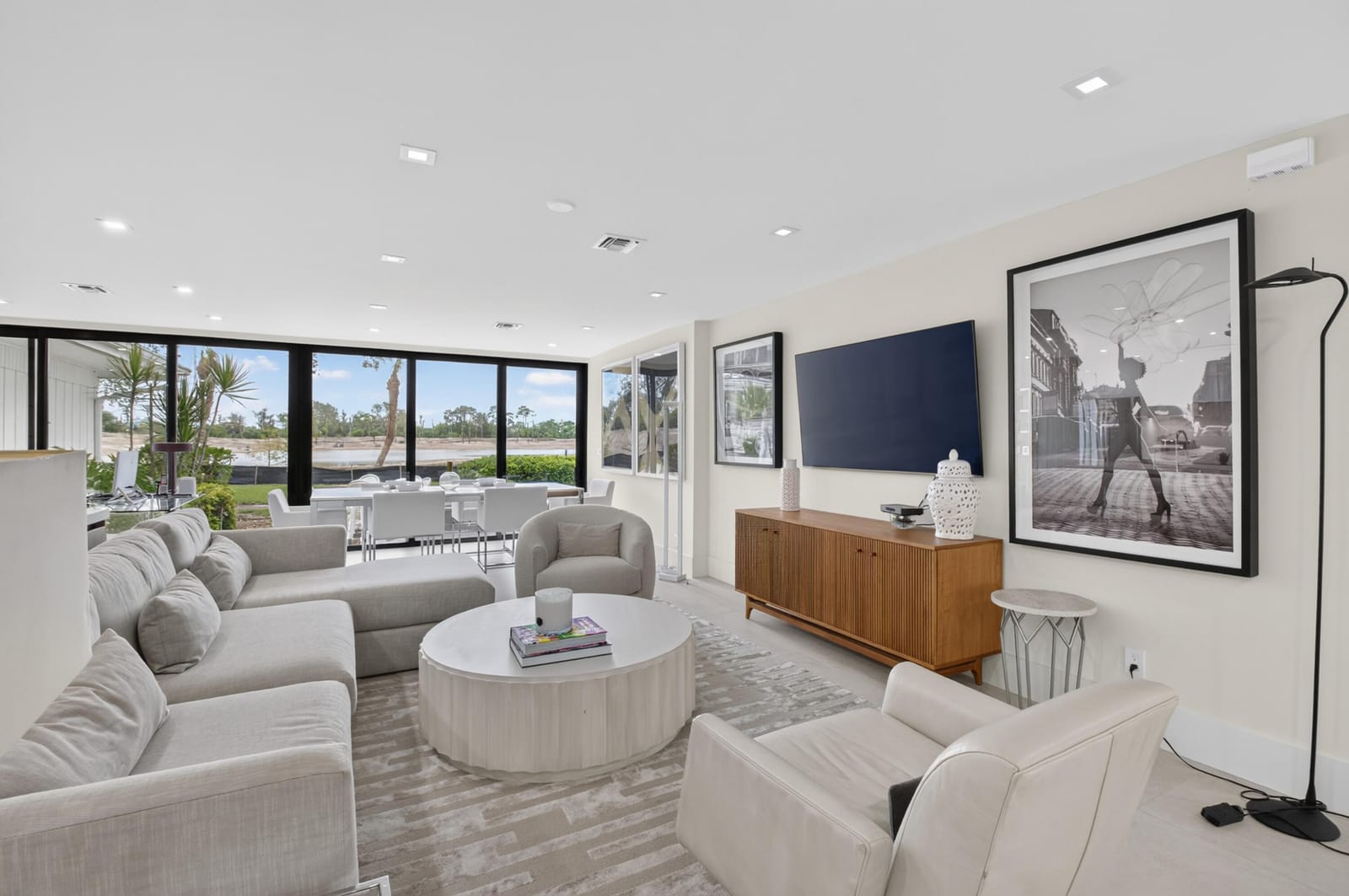 403 Bridgewood Court — photo 1
