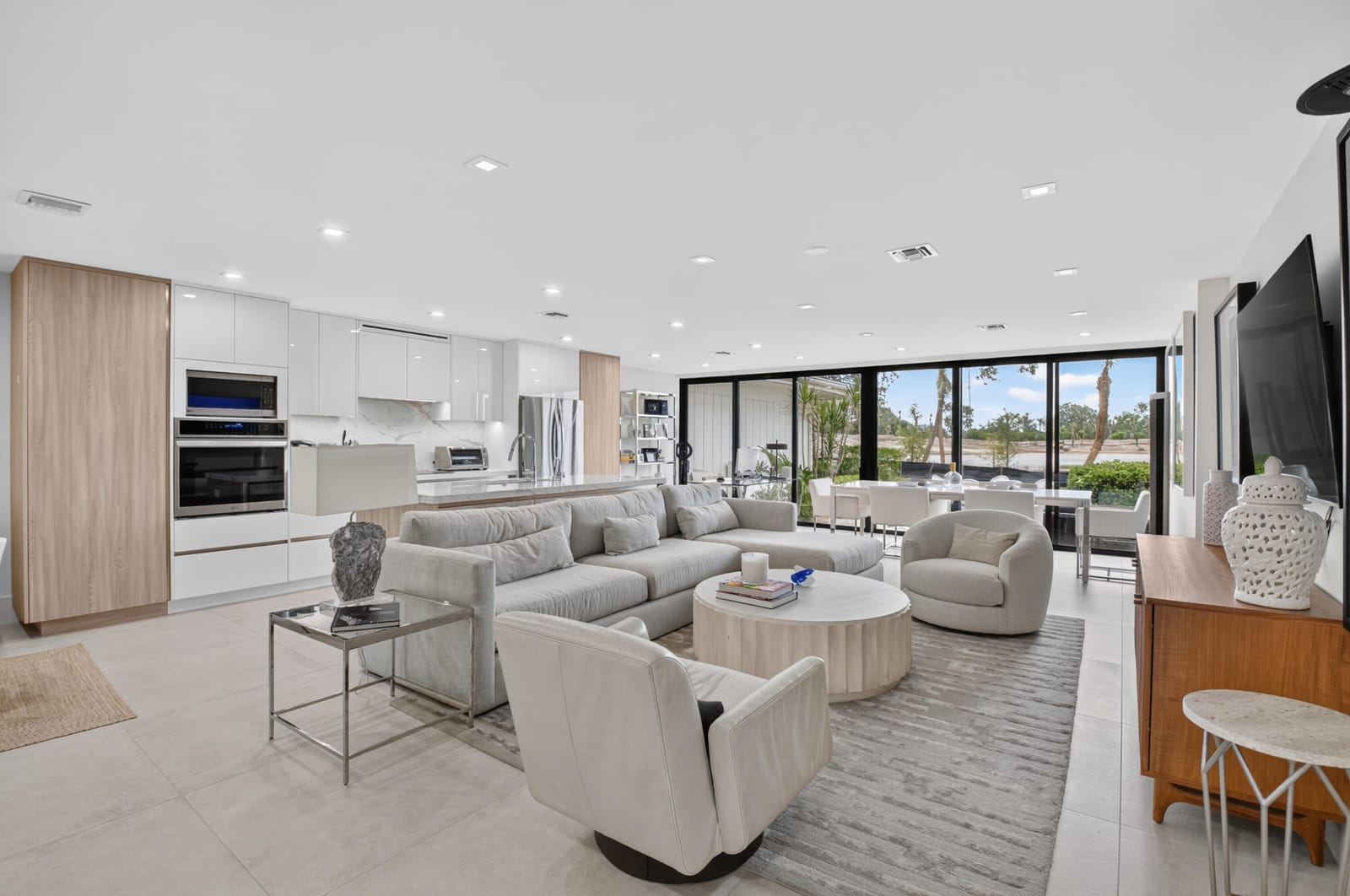 403 Bridgewood Court — photo 10