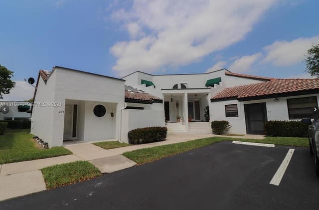 223 NW 36th Avenue, Deerfield Beach, FL 33442