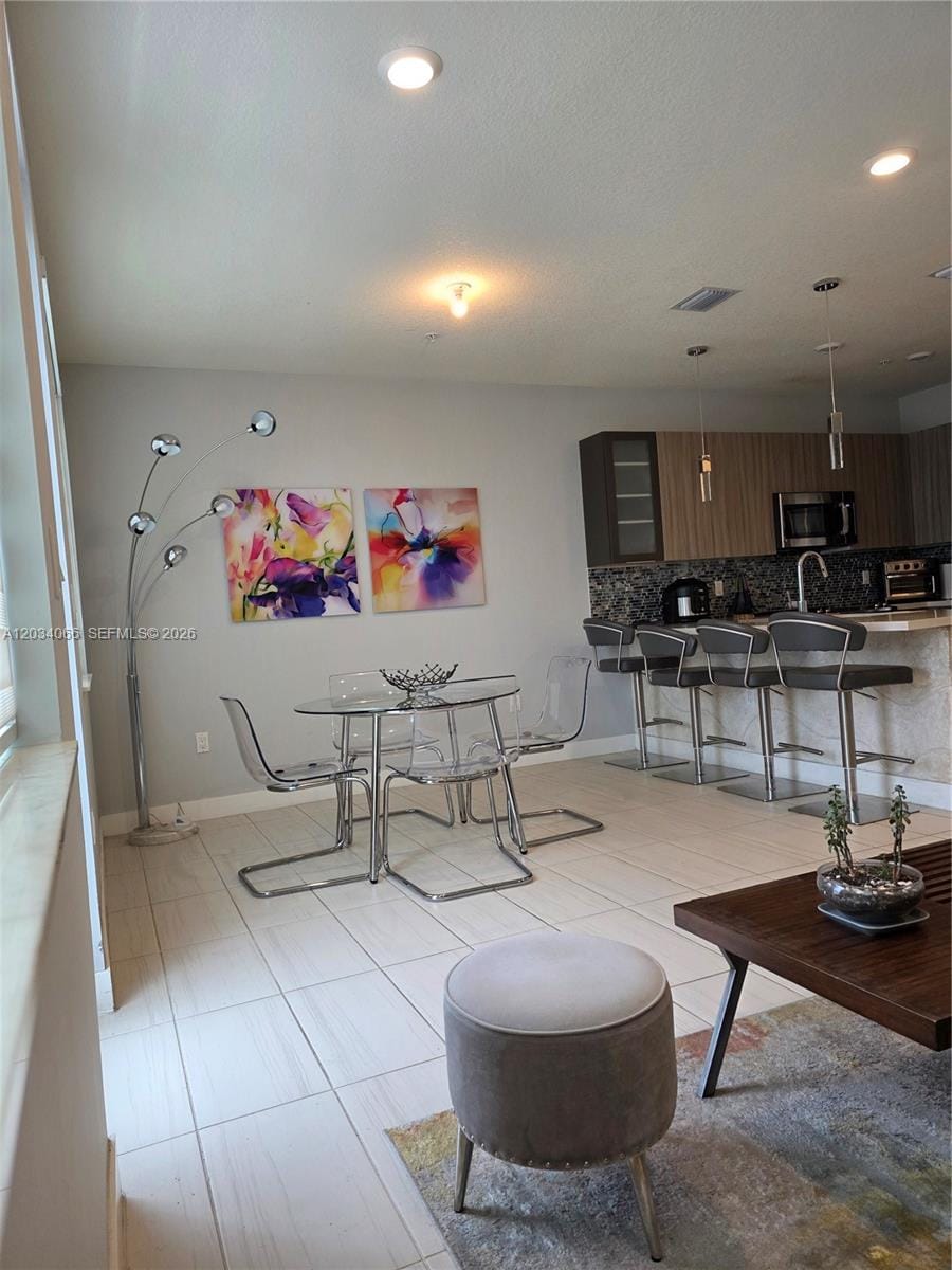 10222 NW 64th Way 302 — photo 8