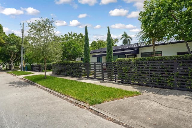 2484 SW 25th Street, Miami, FL 33133
