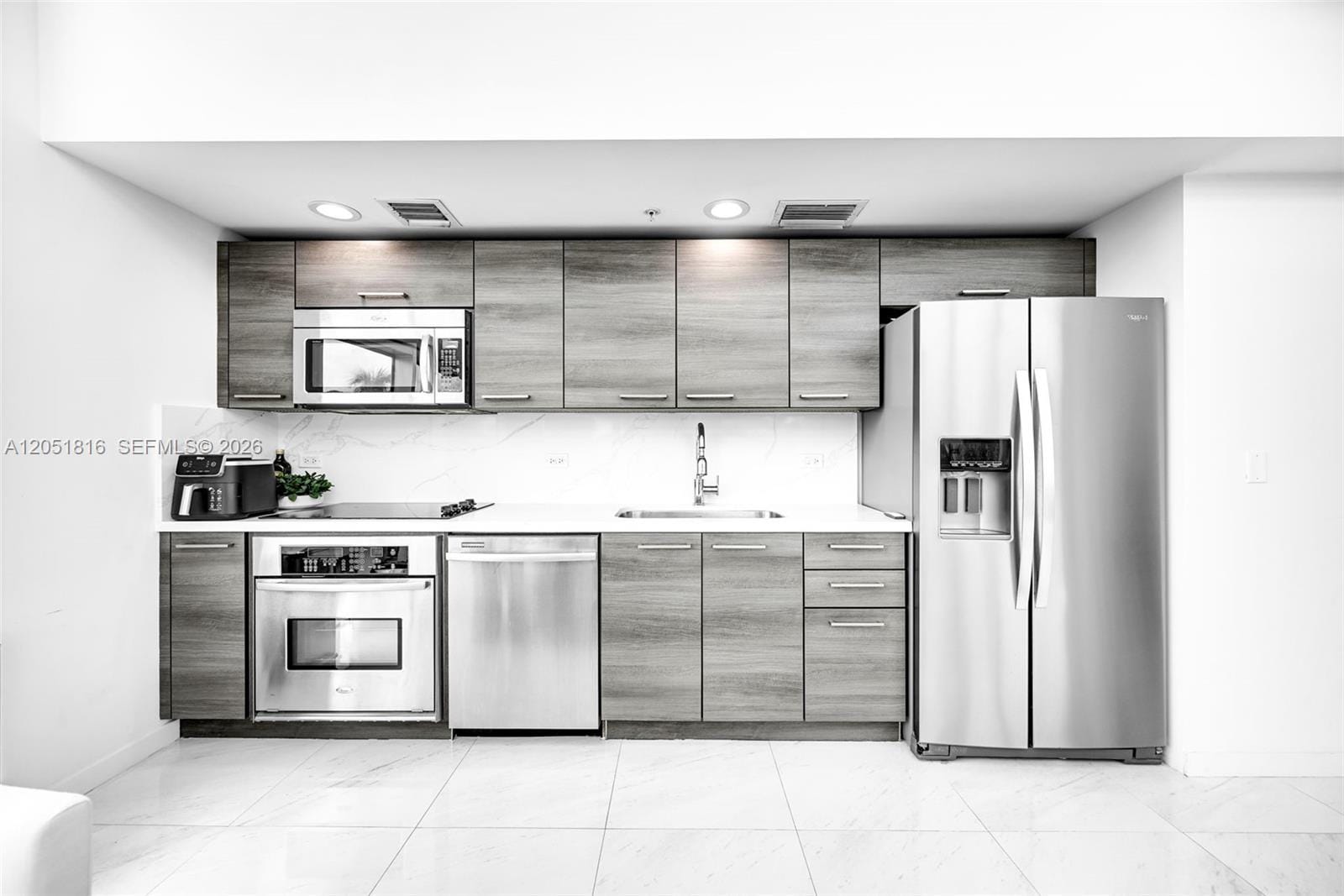 421 Meridian Avenue 15, Miami Beach, FL 33139 photo 4