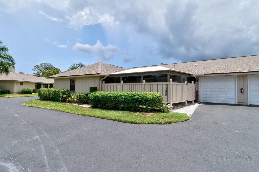 725 Timber Ridge Trail SW Unit B, Vero Beach, FL 32962