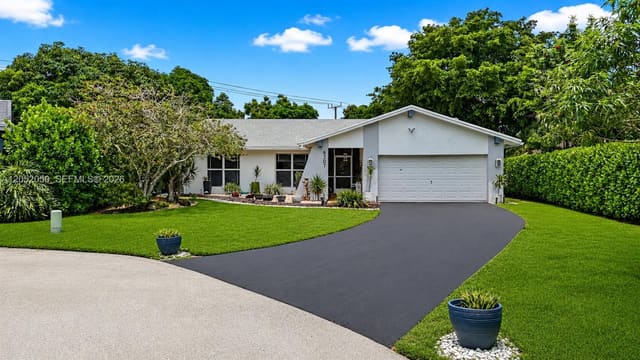 6307 Silk Oak Circle, sold in Woodlands Sec Eight, Tamarac, FL