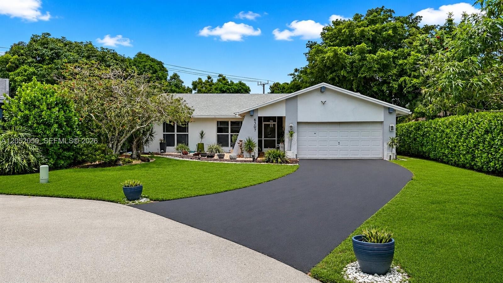 Sold home at 6307 Silk Oak Circle, Tamarac, FL 33319