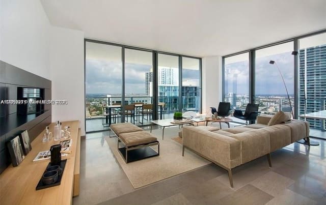 88 SW 7th Street 2712, Miami, FL 33130