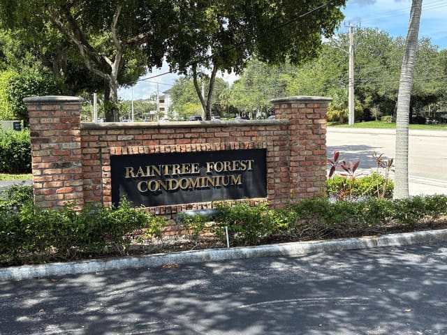 301 N Pine Island Road 105, Raintree Forest, Plantation, FL