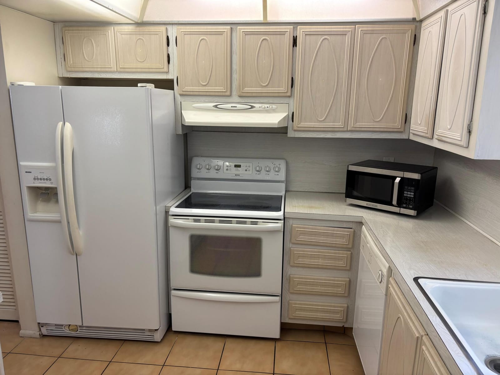 301 N Pine Island Road 105 — photo 8
