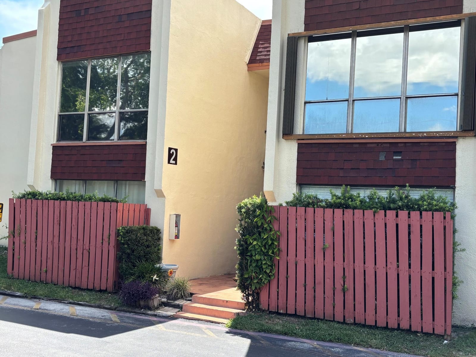 301 N Pine Island Road 105 — photo 9