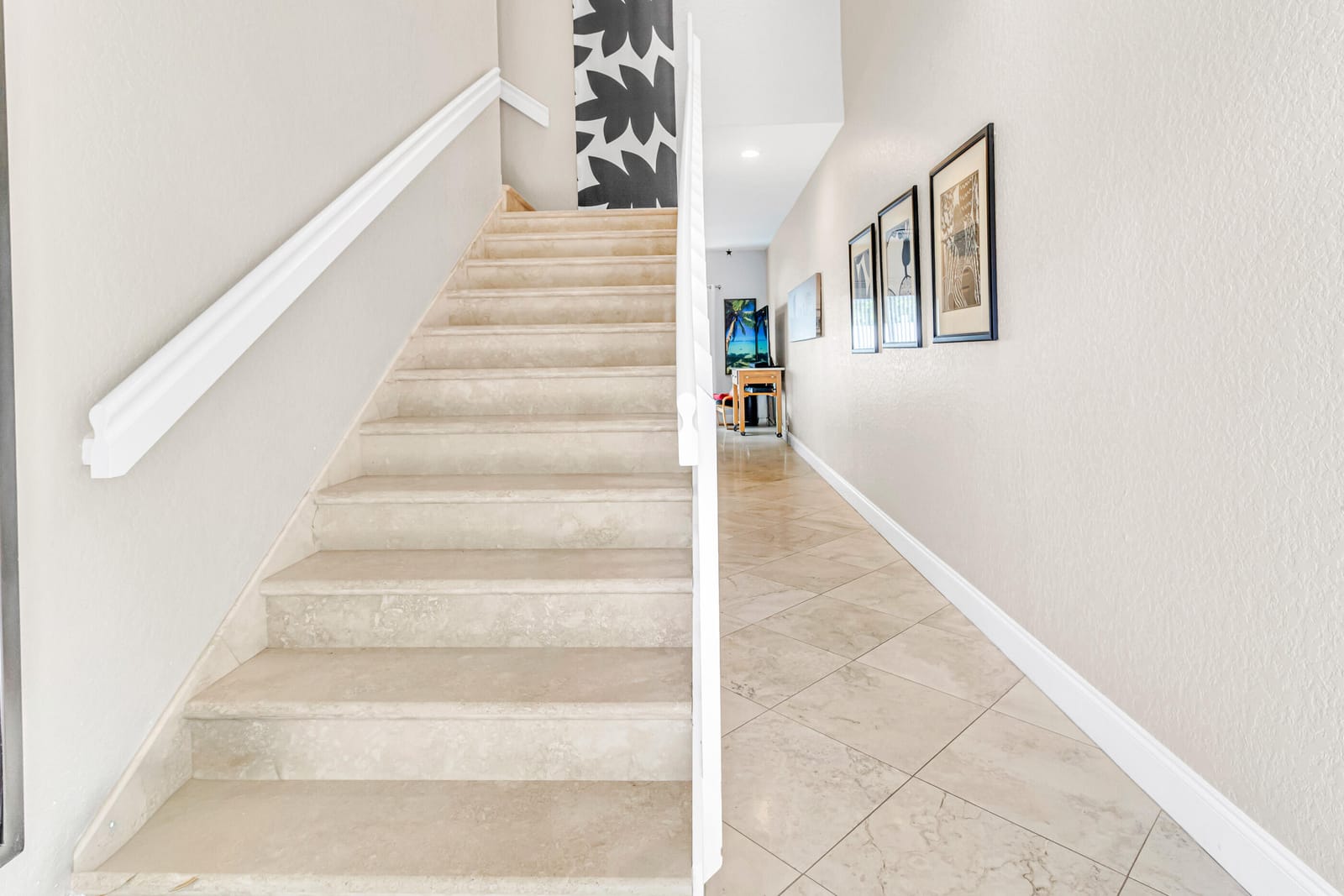 5428 Pointe Villa Drive E — photo 3