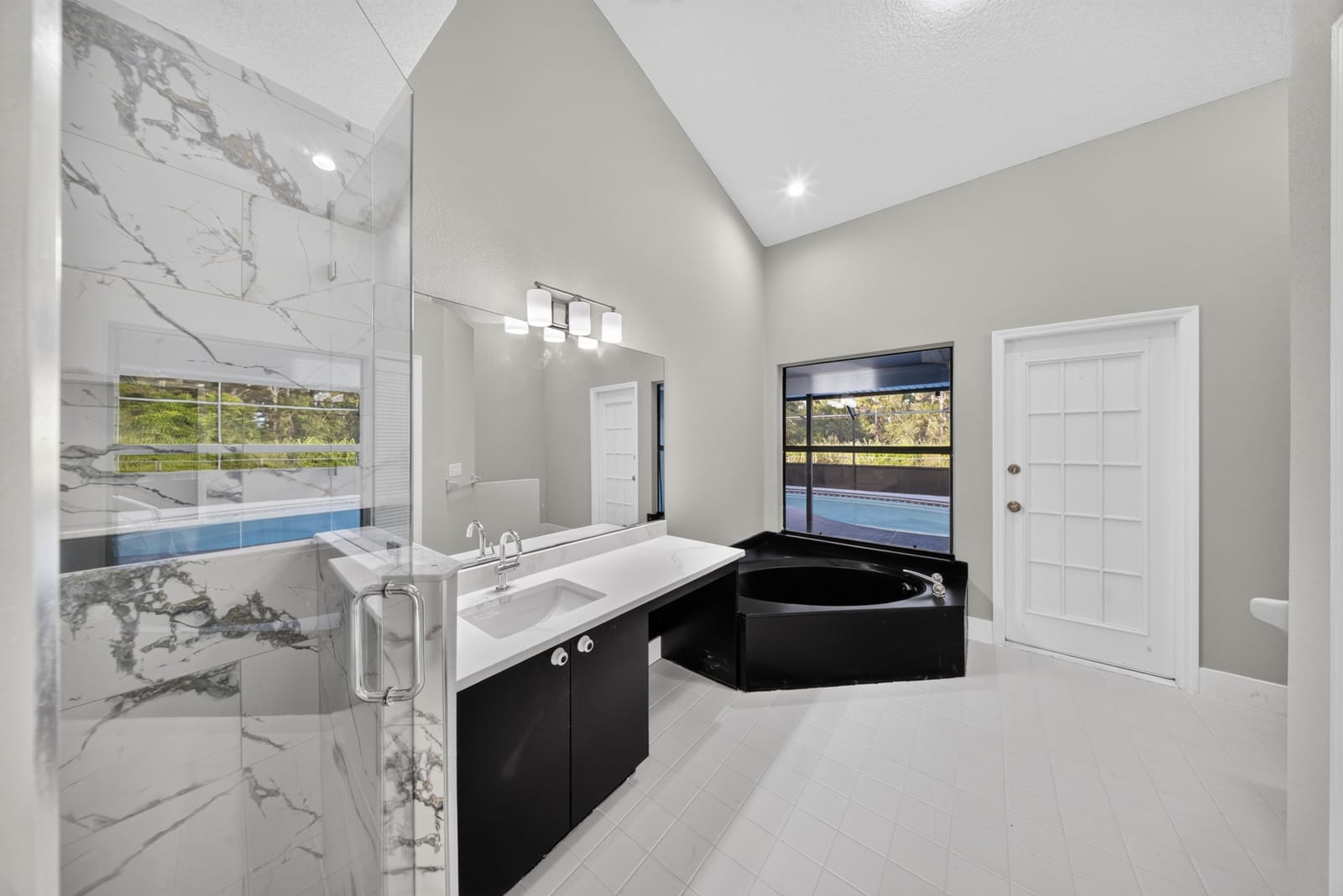 4802 Sunset Boulevard — photo 12