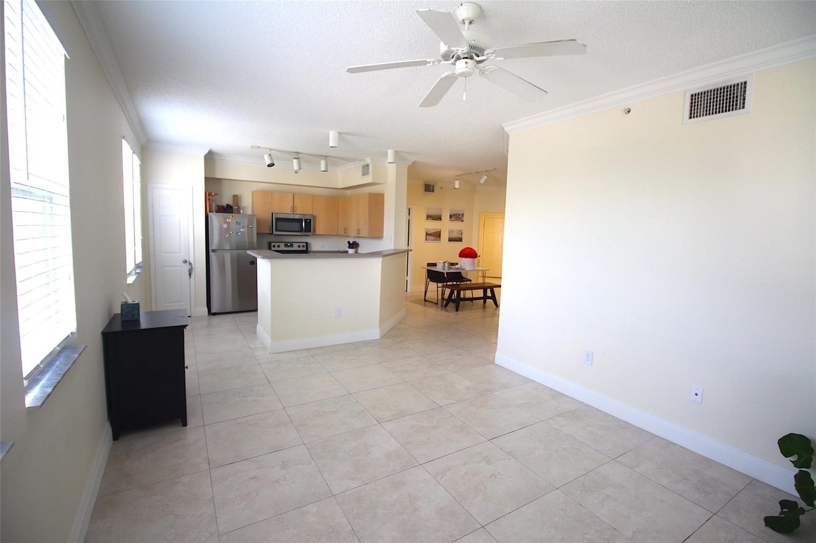 533 NE 3rd Avenue 227, Fort Lauderdale, FL 33301 photo 6