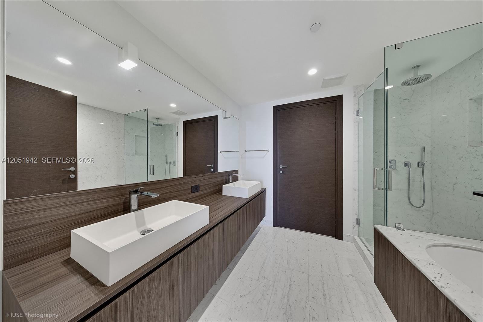 1000 Brickell Plaza 2110 — photo 8