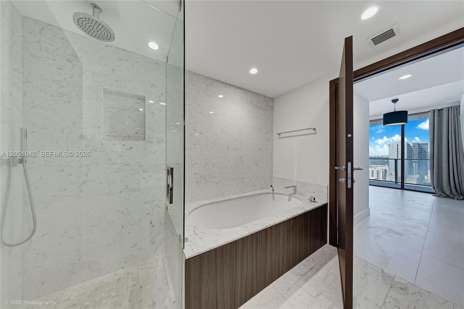 1000 Brickell Plaza 2110 — photo 10