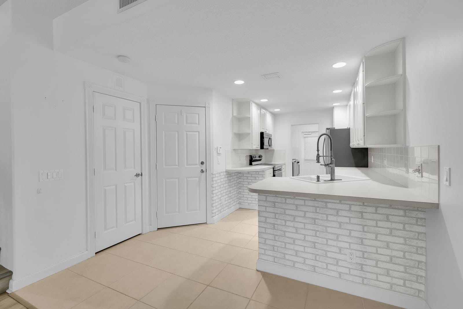 2889 E Community Drive, Jupiter, FL 33458 photo 11