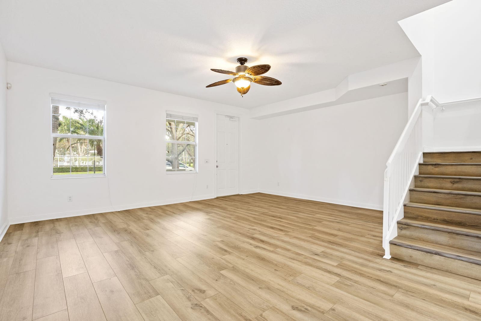 2889 E Community Drive, Jupiter, FL 33458 photo 4