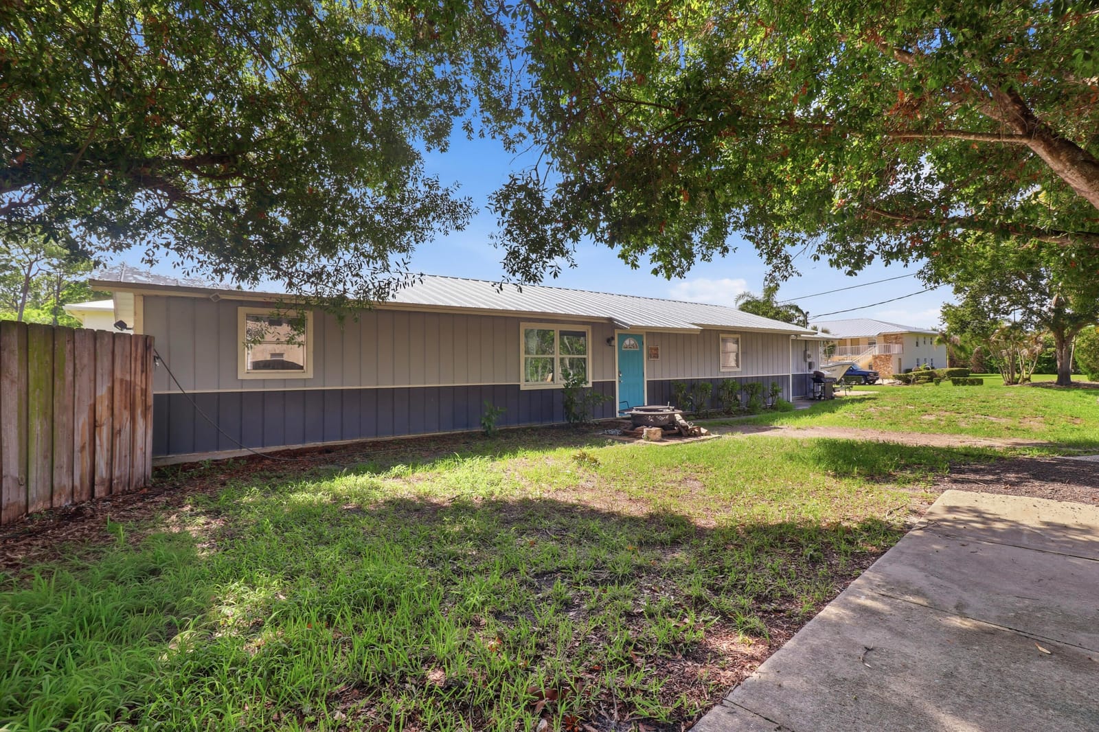 Pending home at 623 SW 35th Street, Palm City, FL 34990
