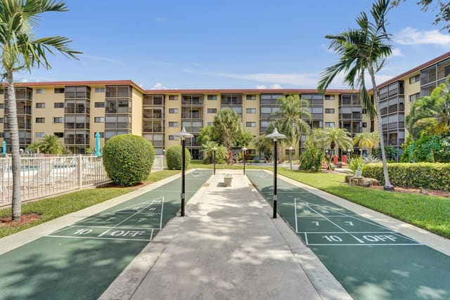 2601 NE 14th Street Causeway 231, Garden-Aire Village, Pompano Beach, FL