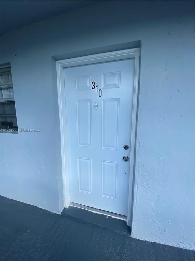 1755 W 60th Street D310, Hialeah, FL 33012