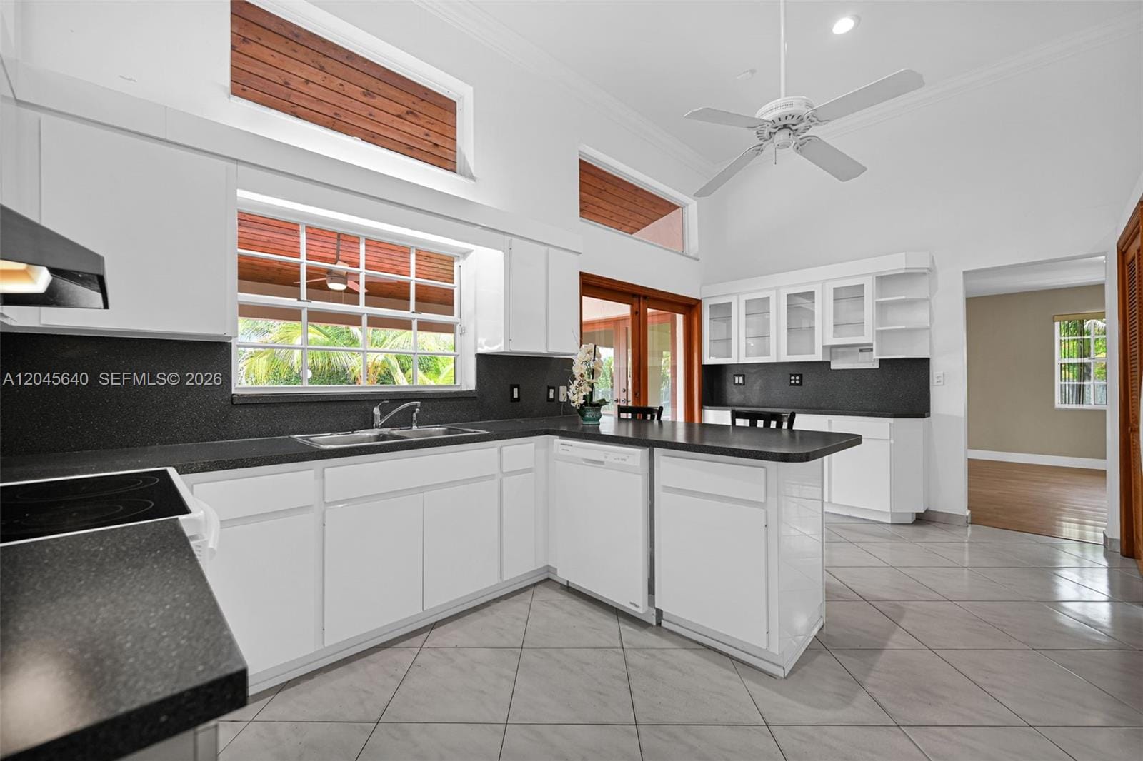 13562 SW 109th Place, Miami, FL 33176 photo 9
