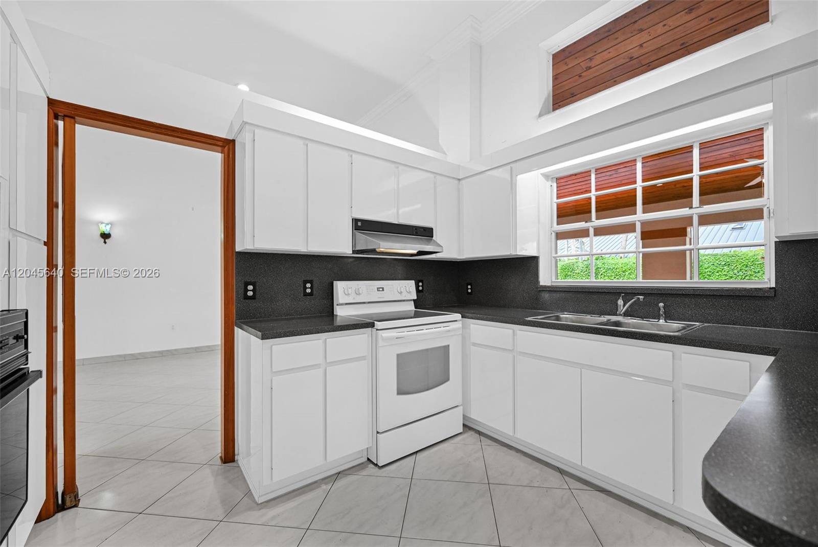 13562 SW 109th Place, Miami, FL 33176 photo 10