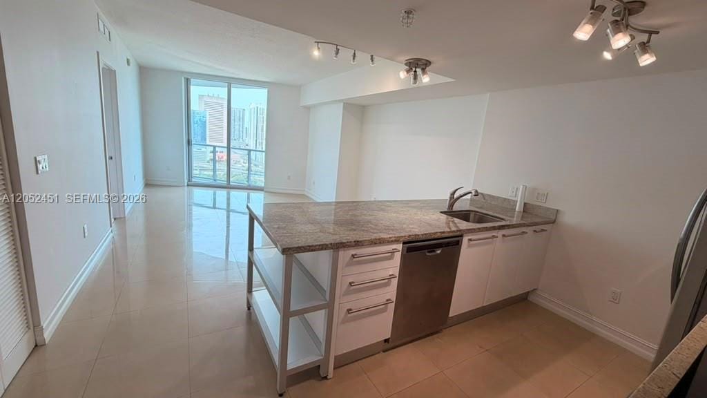 185 SW 7th Street 2505 — photo 3