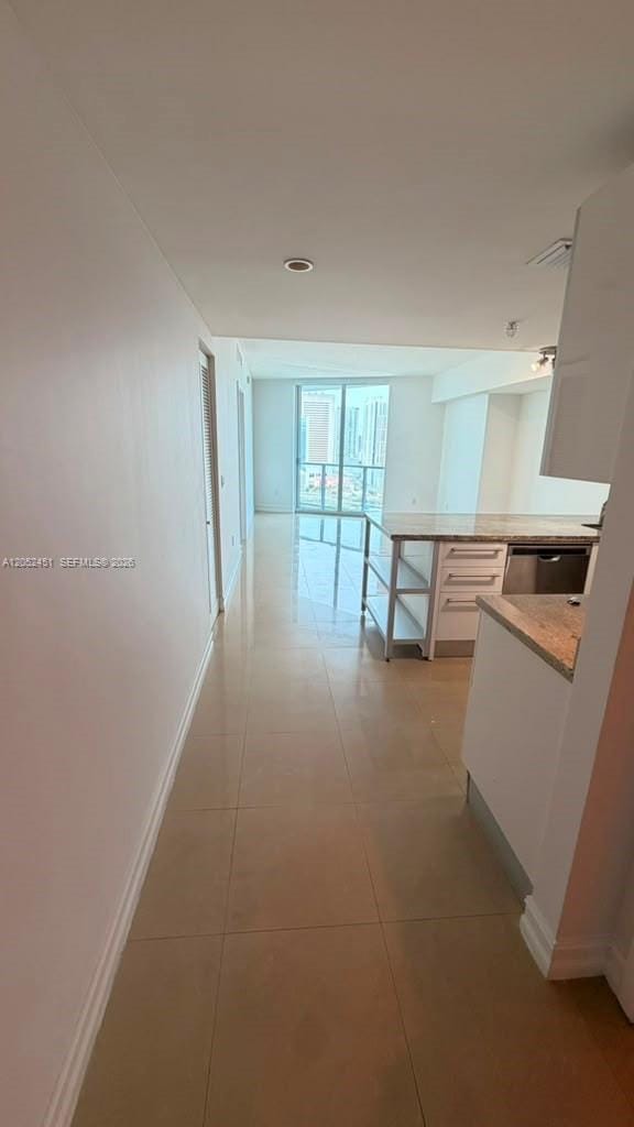 185 SW 7th Street 2505 — photo 4