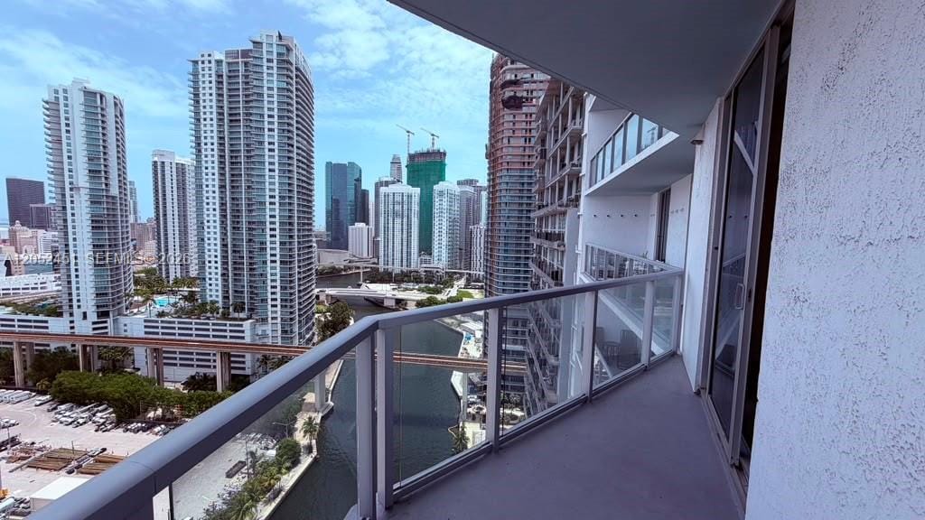 185 SW 7th Street 2505 — photo 10