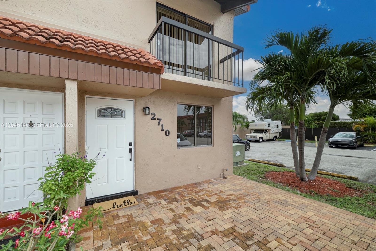 Pending home at 1809 SW 107th Avenue 2710, Miami, FL 33165