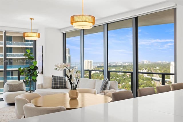 1300 S Miami Avenue 2206, Miami, FL 33130