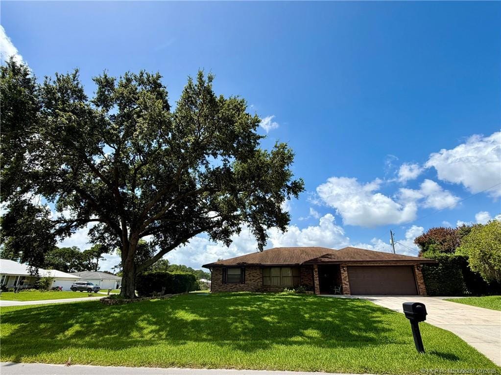 160 SE Todd Avenue, Port St. Lucie, FL 34983 photo 2