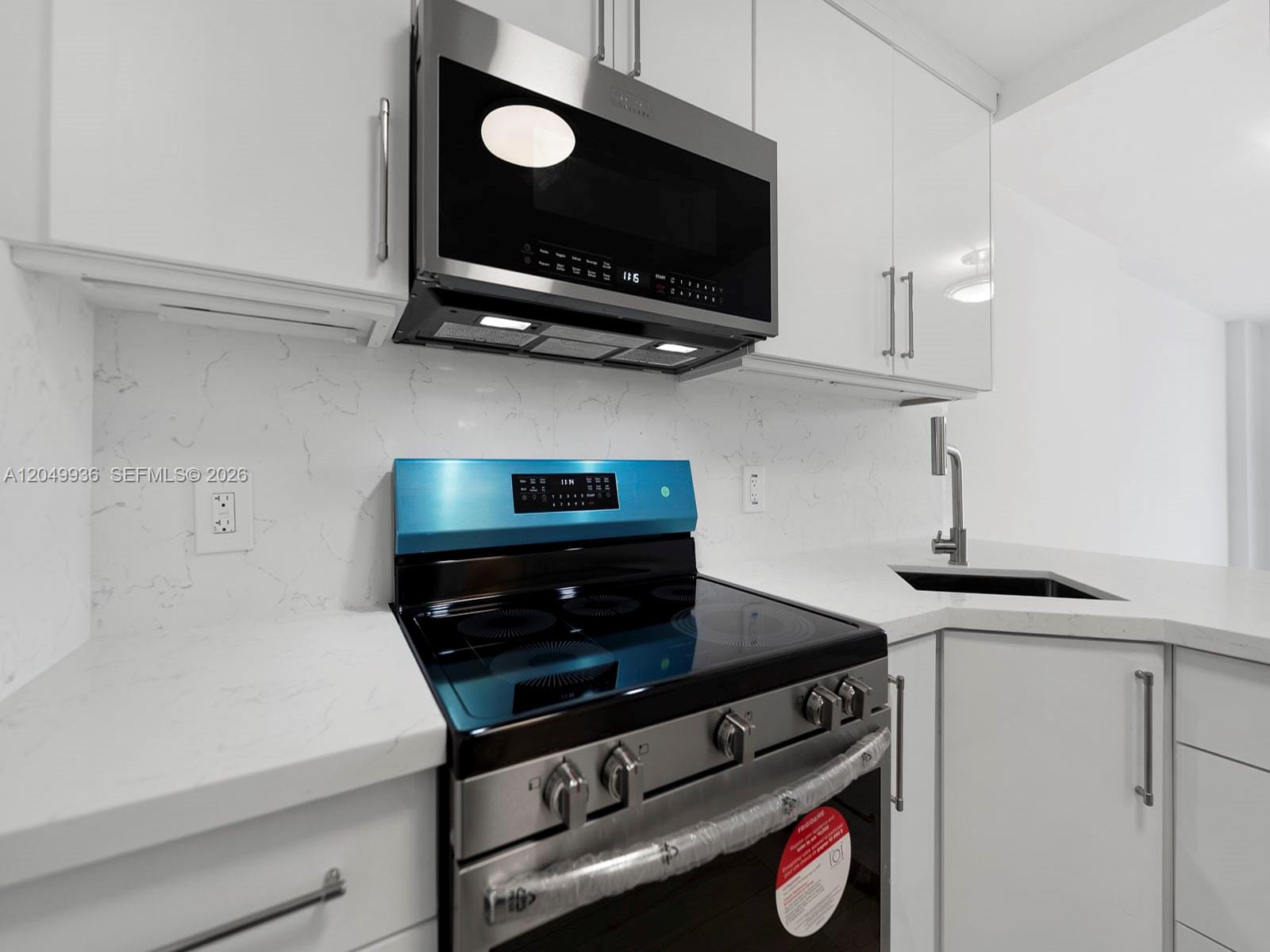 401 Ocean Drive 403 — photo 3