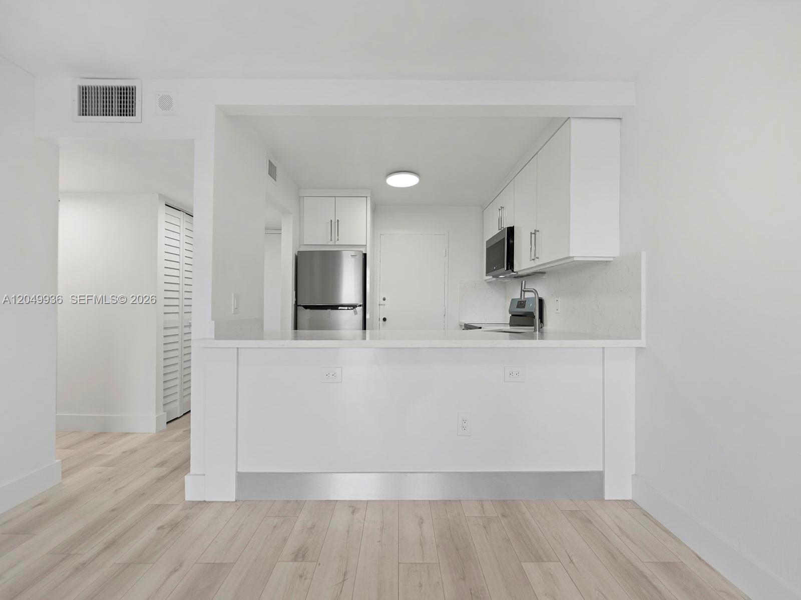 401 Ocean Drive 403 — photo 5