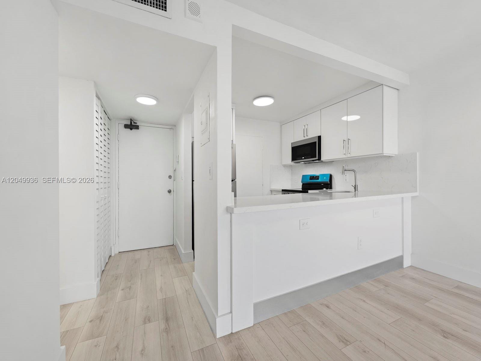 401 Ocean Drive 403 — photo 6