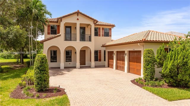 8420 NW 33rd Street, Cooper City, FL 33024