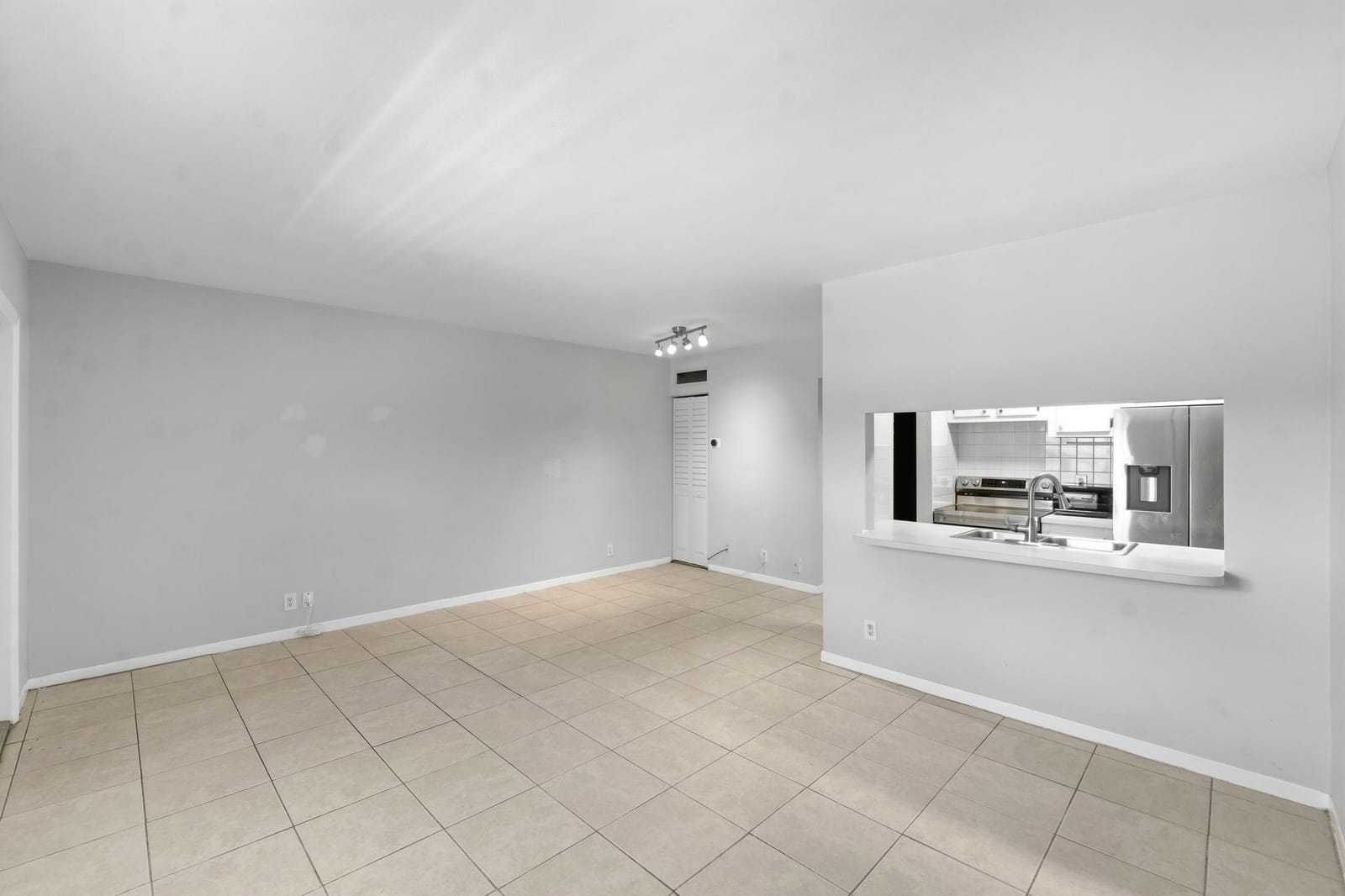 1470 N Dixie Highway 43, Fort Lauderdale, FL 33304 photo 6
