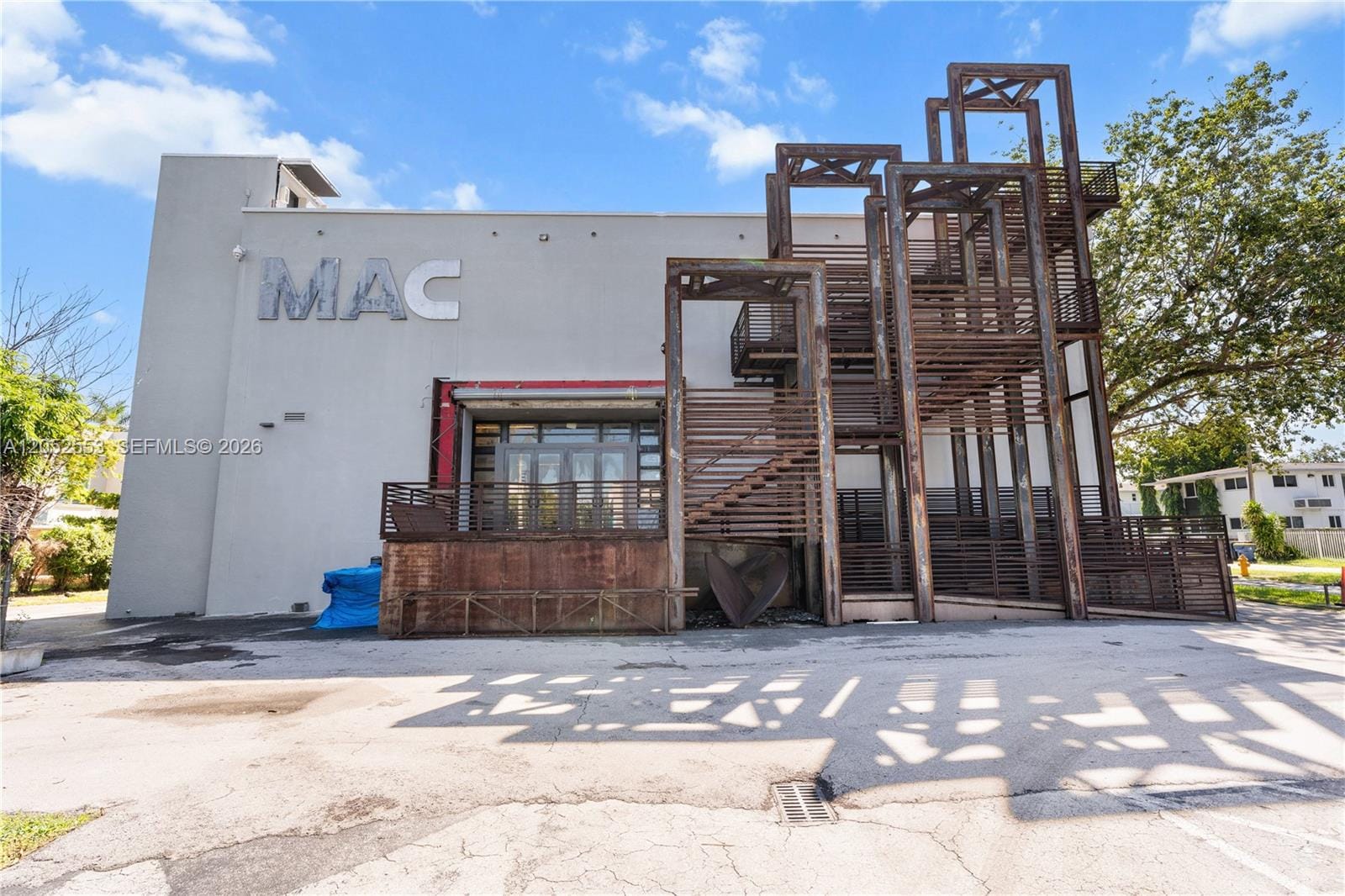 5960 SW 57th Avenue, Miami, FL 33143